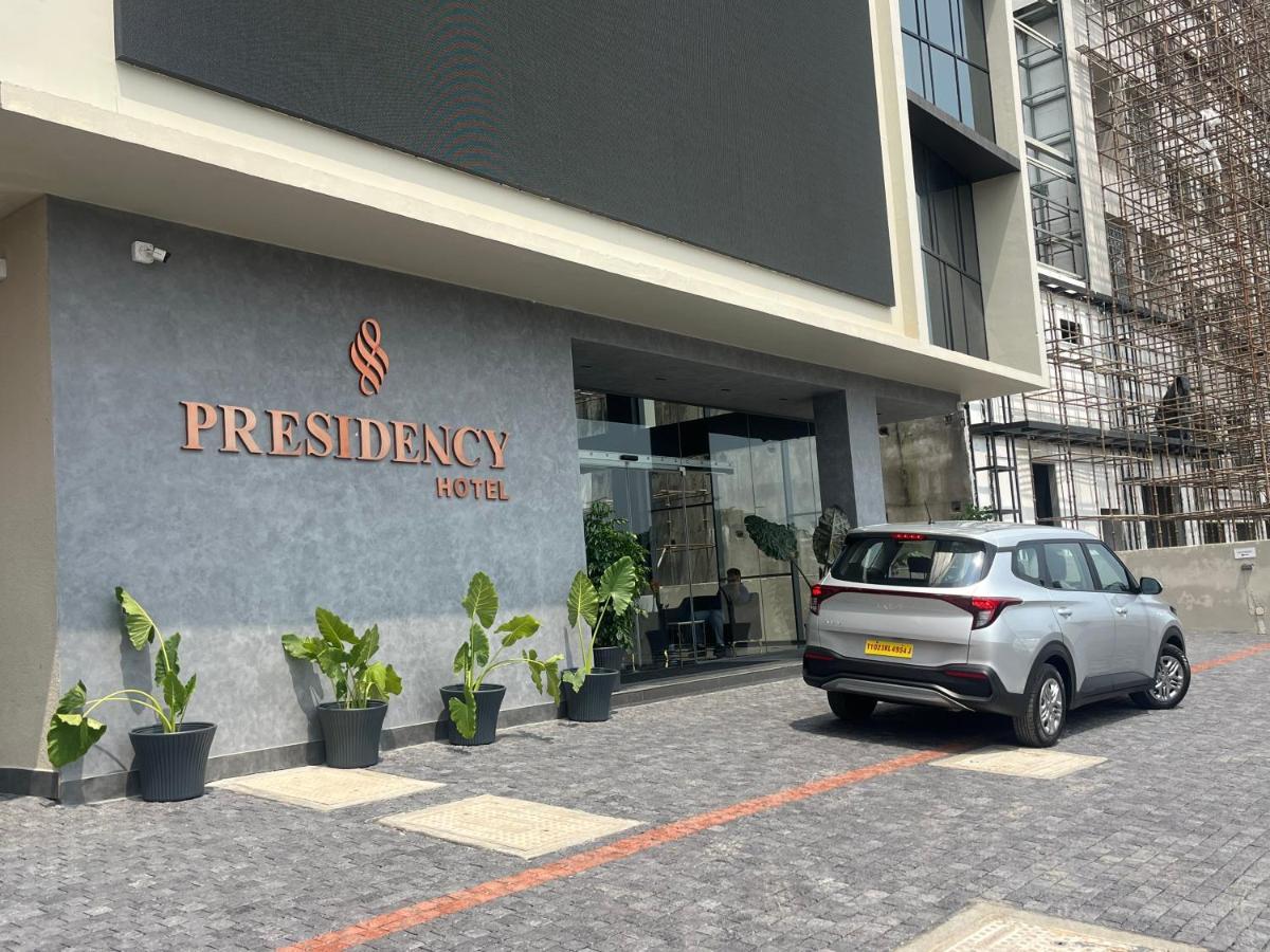 Kochi Presidency Airport Hotel מראה חיצוני תמונה