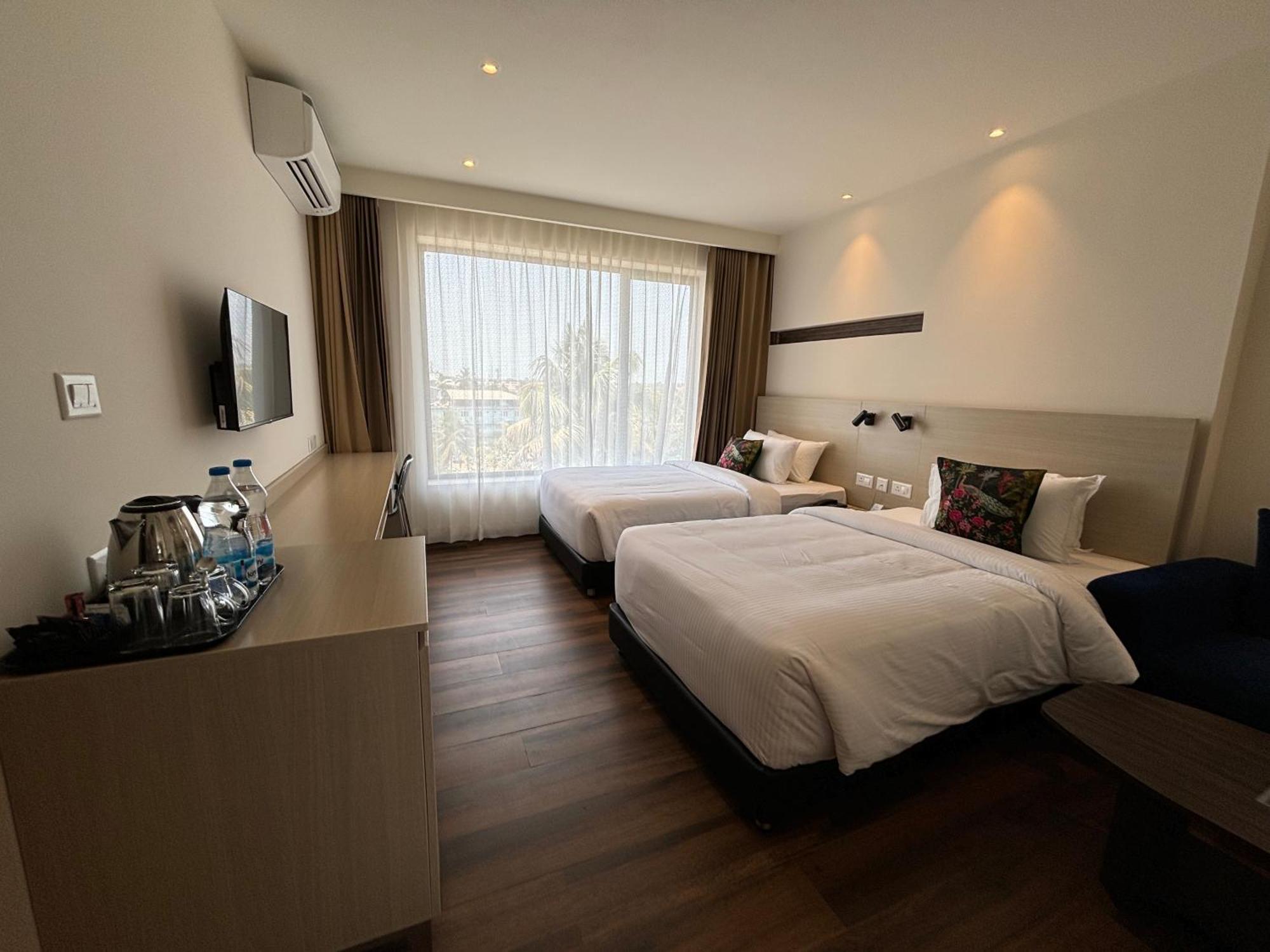 Kochi Presidency Airport Hotel מראה חיצוני תמונה