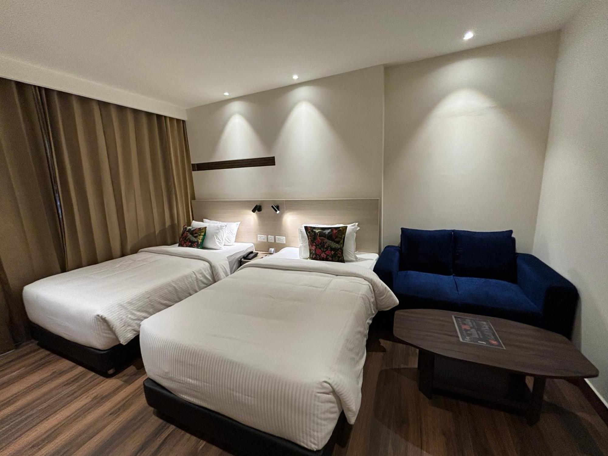 Kochi Presidency Airport Hotel מראה חיצוני תמונה