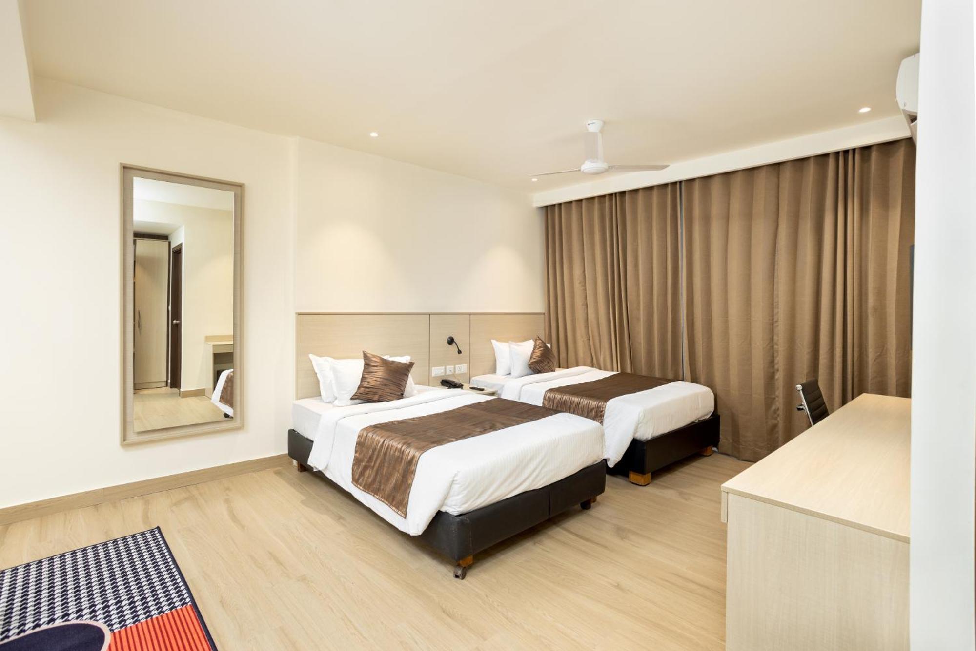 Kochi Presidency Airport Hotel מראה חיצוני תמונה