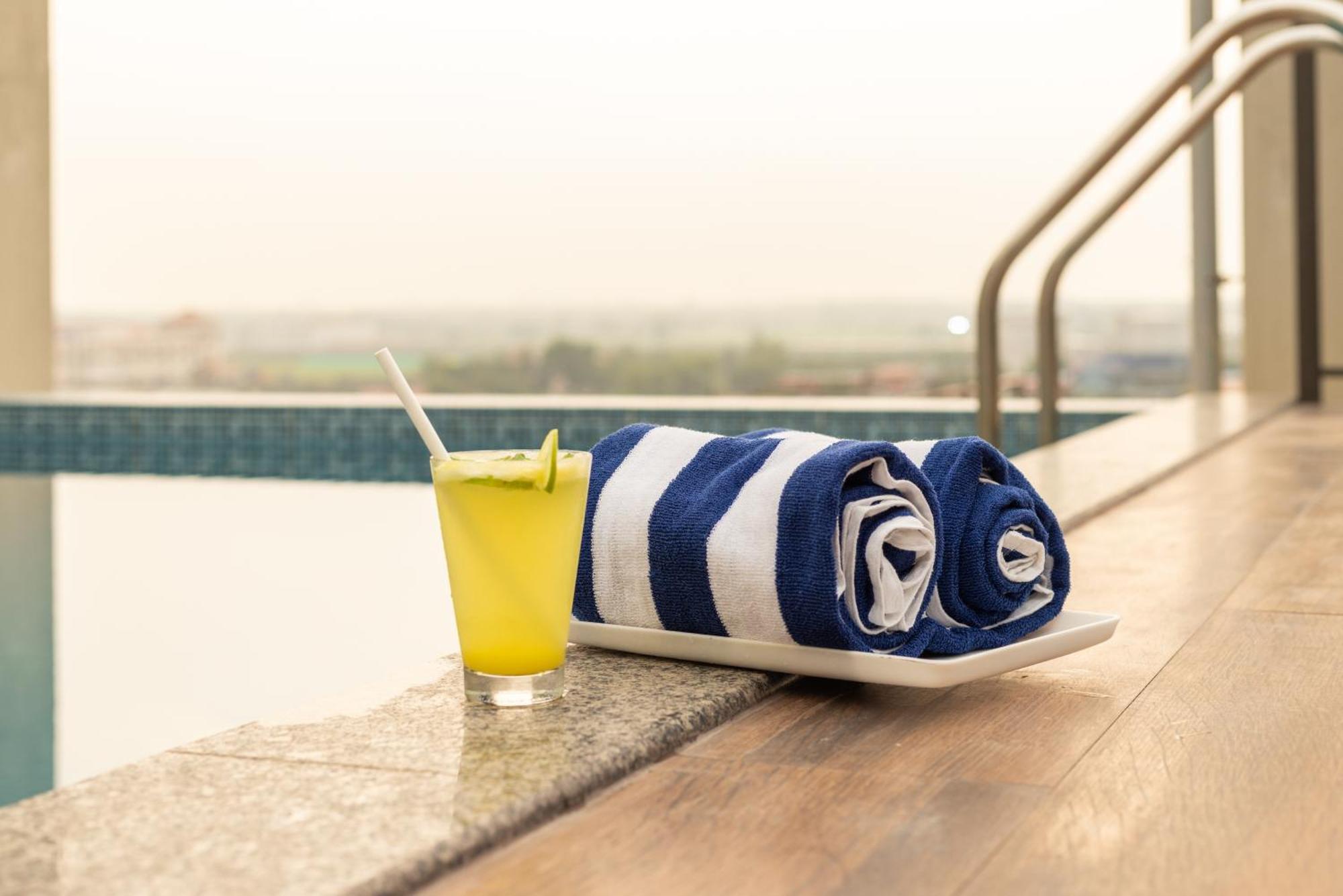 Kochi Presidency Airport Hotel מראה חיצוני תמונה