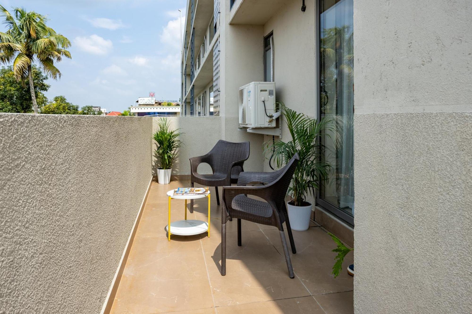 Kochi Presidency Airport Hotel מראה חיצוני תמונה