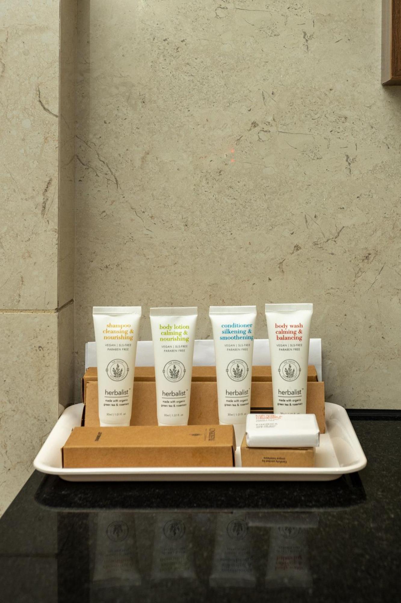 Kochi Presidency Airport Hotel מראה חיצוני תמונה