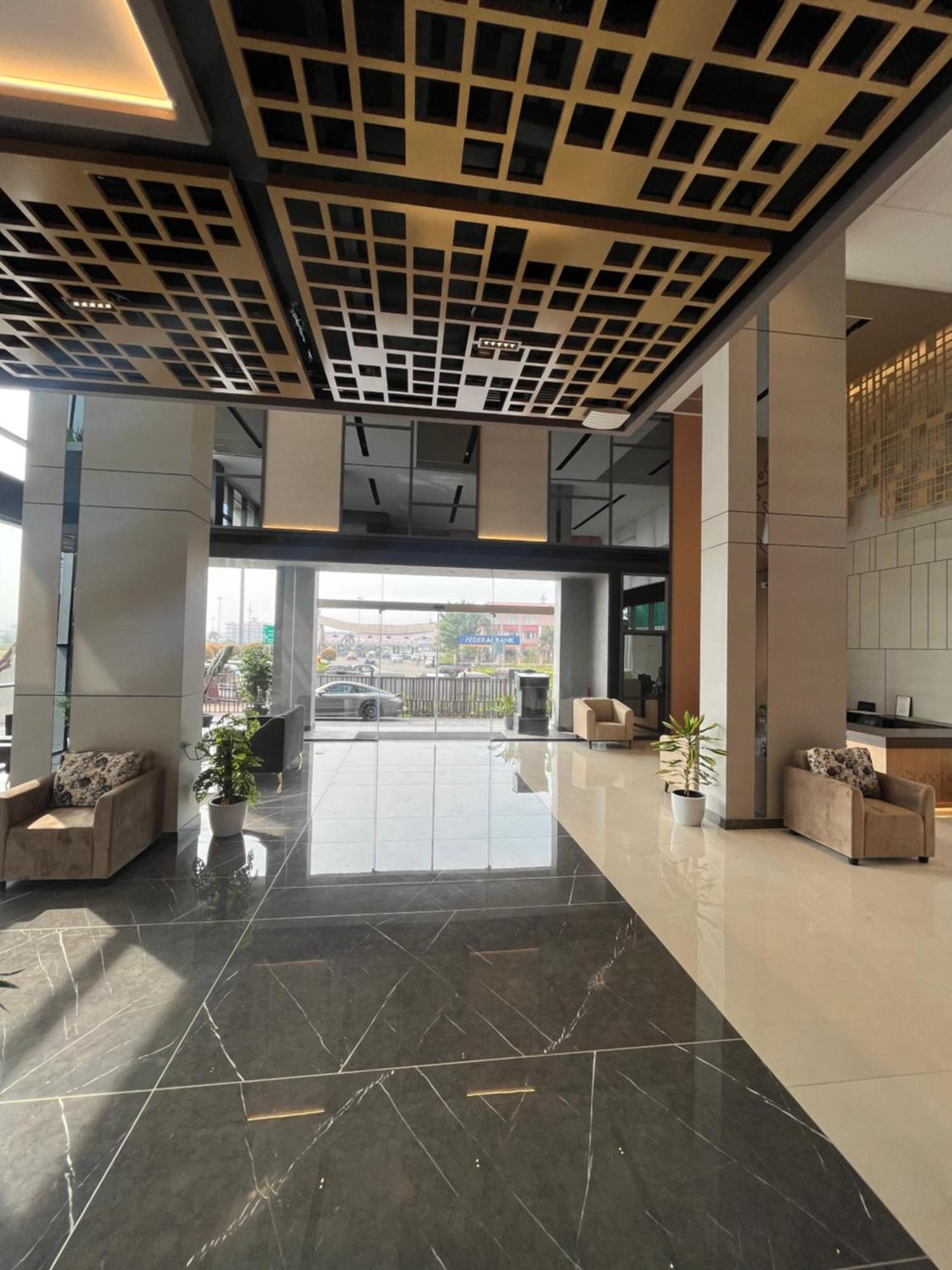 Kochi Presidency Airport Hotel מראה חיצוני תמונה